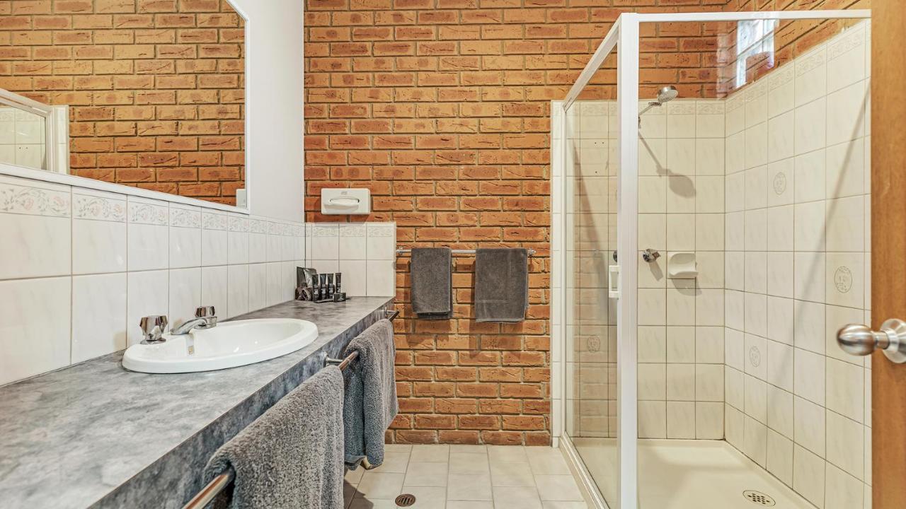 Golden River Motor Inn Moama Esterno foto