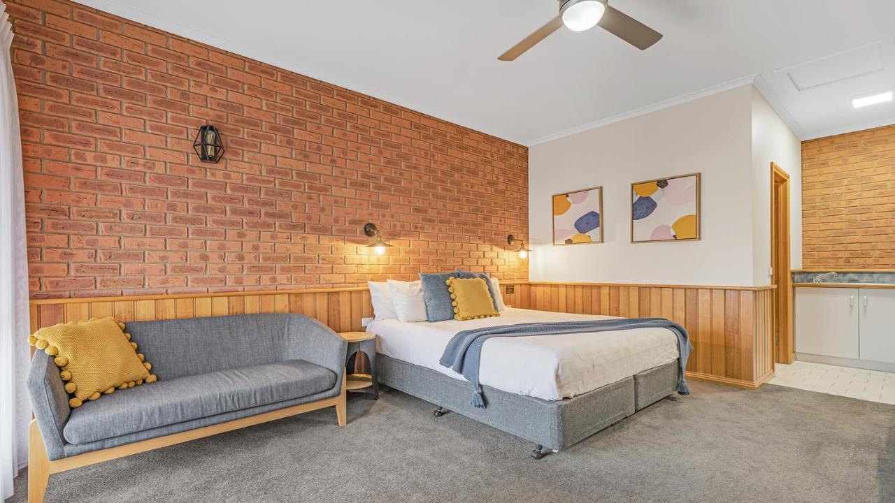 Golden River Motor Inn Moama Esterno foto